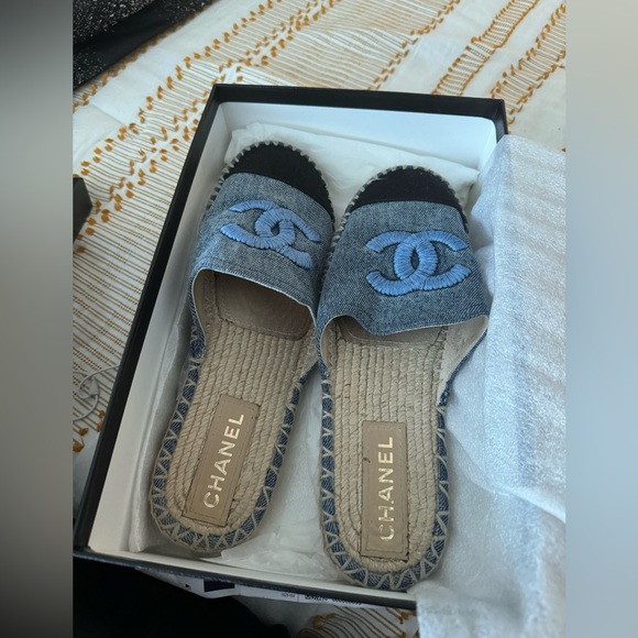 CHANEL Denim espadrilles.. GOOD CONDITION - Picture 5 of 10